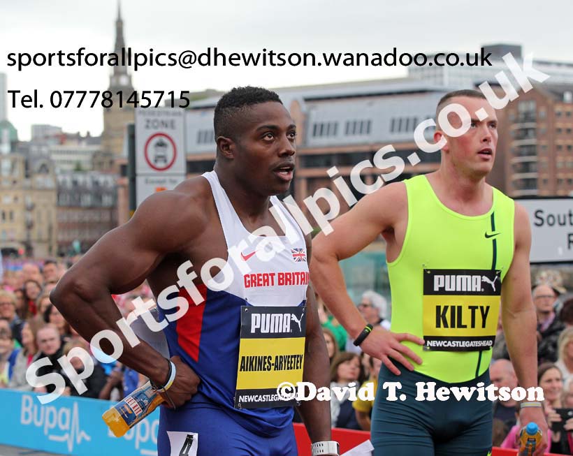 Harry Aikines-Aryeetey and winner Richard Kilty after the 150 metres, Great North CityGames. Photo: David T. Hewitson/Sports for All Pics